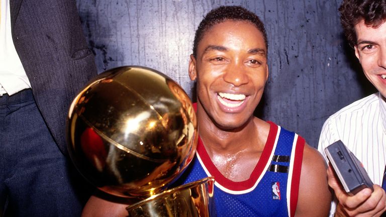  Isiah Thomas plying for the Detroit Pistons