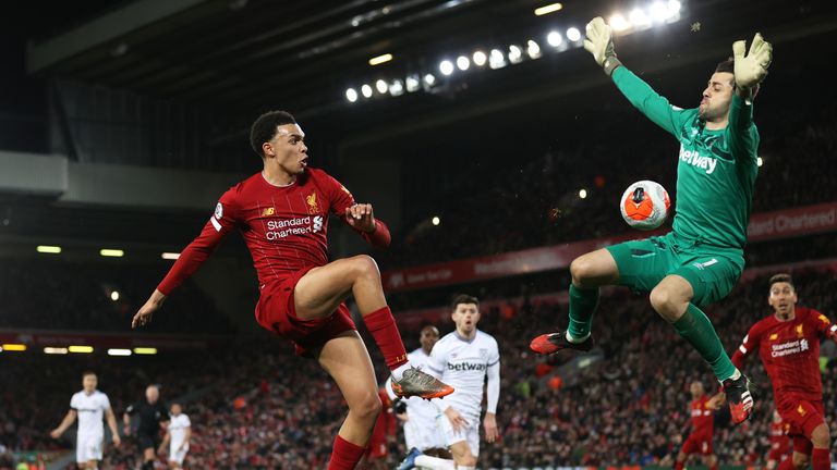 Alexander-Arnold proporcionó a Liverpool una salida constante por la derecha