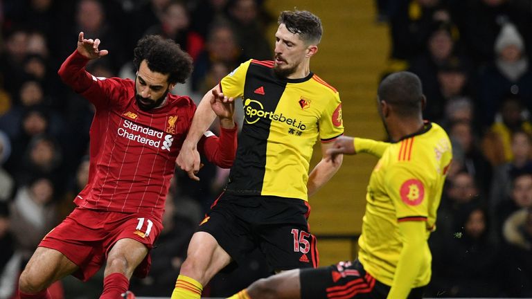 Craig Cathcart y Kabasele mantuvieron a raya a Mohamed Salah de Liverpool