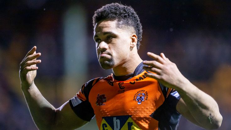 Picture by Allan McKenzie/SWpix.com - 21/02/2020 - Rugby League - Betfred Super League - Castleford Tigers v Wakefield Trinity - the Mend A Hose Jungle, Castleford, England - Castleford's Derrell Olpherts celebrates after another try against Wakefield.