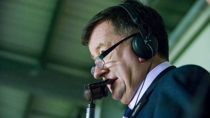 Picture by Allan McKenzie/SWpix.com - 22/07/2016 - Rugby League - First Utility Super League - Wigan Warriors v St Helens - DW Stadium, Wigan, England - Eddie Hemmings commentates.