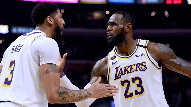 Anthony Davis and LeBron James celebrate a play during the Lakers' win over the Clippers