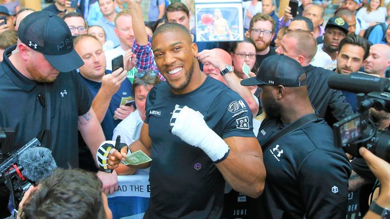 Anthony Joshua atrajo una gran atención antes de su debut estadounidense 