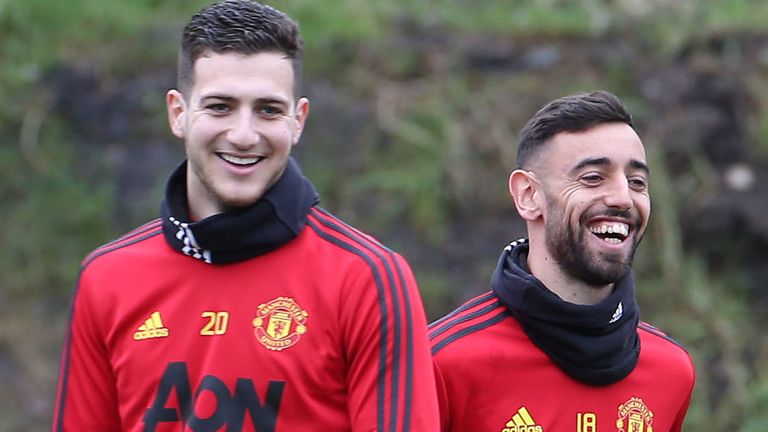 Bruno Fernandes ha desarrollado una estrecha relación con Diogo Dalot desde su llegada. 