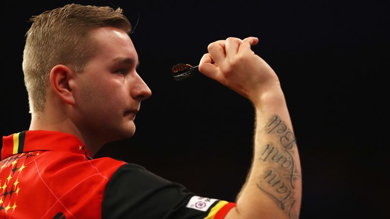 Dimitri Van den Bergh llegó a los cuartos de final del Campeonato Mundial 2019/20