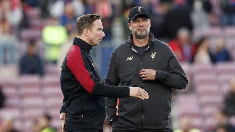 Lijnders on Klopp: "He is very intelligent. His brain works differently to many others, that's for sure."