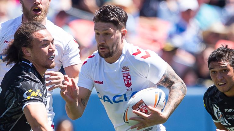 Picture by Allan McKenzie/SWpix.com - 23/06/2018 - Rugby League -2018 RL International - New Zealand v England - The Broncos Stadium at Mile High - Denver, Colorado, USA - Gareth Widdop, Dacia, branding.