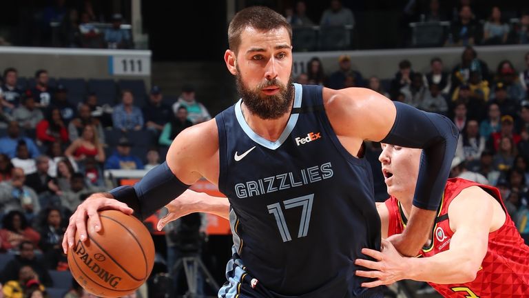 Jonas Valanciunas attacks on the dribble against the Atlanta Hawks
