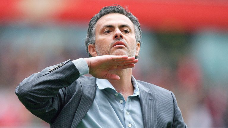 Mourinho urges Chelsea fans to keep their chins up after missing out on the Premier League title in 2007
