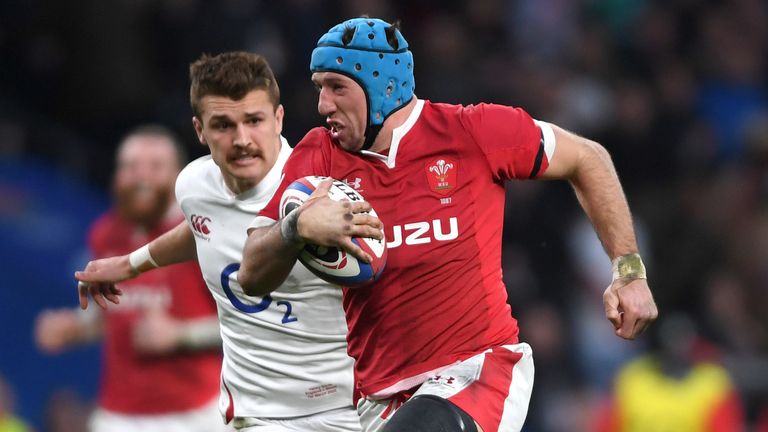 Justin Tipuric finished off a marvellous team move from end to end