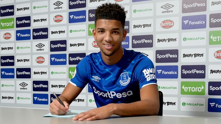 Mason Holgate poses for photo after signing a new contract with Everton