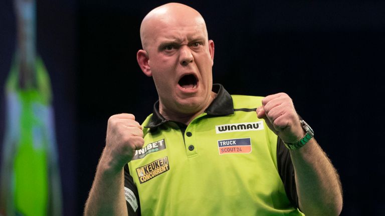 UNIBET PREMIER LEAGUE 2020.M&S BANK ARENA,.LIVERPOOL,.PIC;LAWRENCE LUSTIG.MICHAEL VAN GERWEN V GERWYN PRICE MICHAEL VAN GERWEN IN ACTION