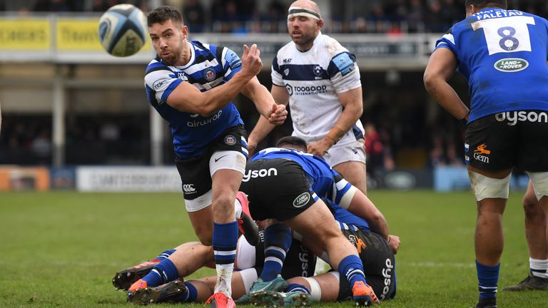 Rhys Webb gets the ball away for Bath