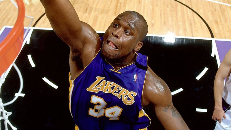 Shaquille O & # 39; Neal golpea su casa contra los Kings de Sacramento