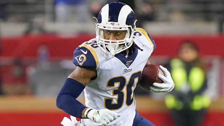 Los Angeles Rams&#39; Todd Gurley carries the ball against the San Francisco 49ers