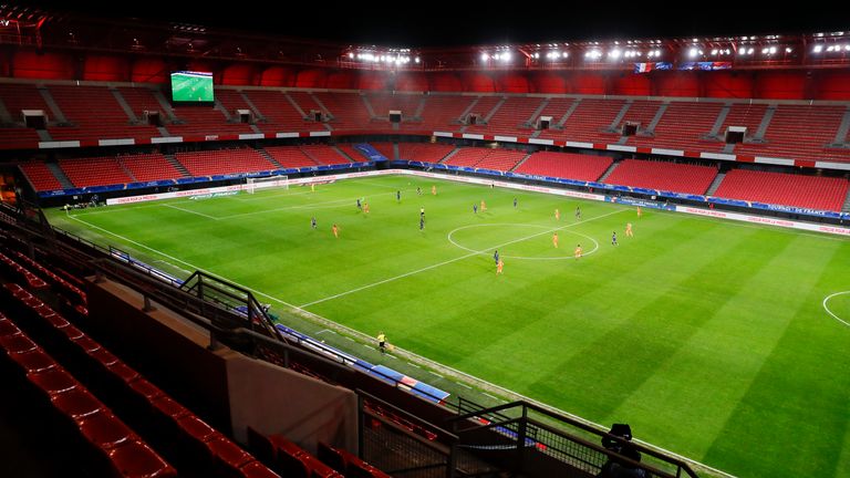 The Tournoi de France match between France and Netherlands is played behind closed doors due to the Coronavirus pandemic