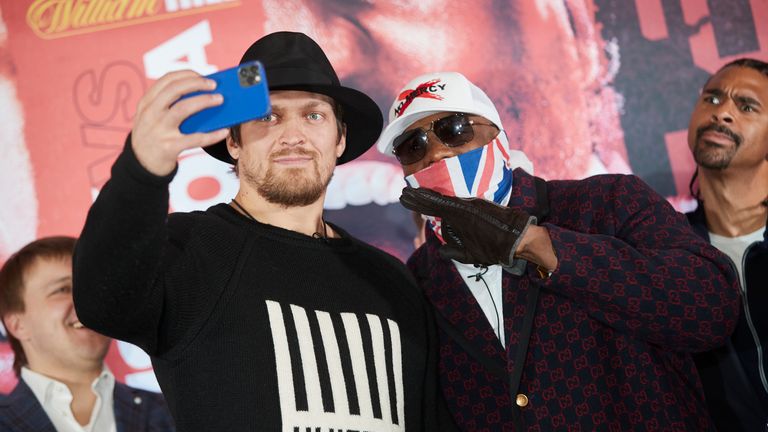 Usyk and Chisora take a selfie