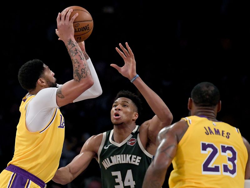 LeBron James bests Giannis Antetokounmpo in MVP duel at Staples