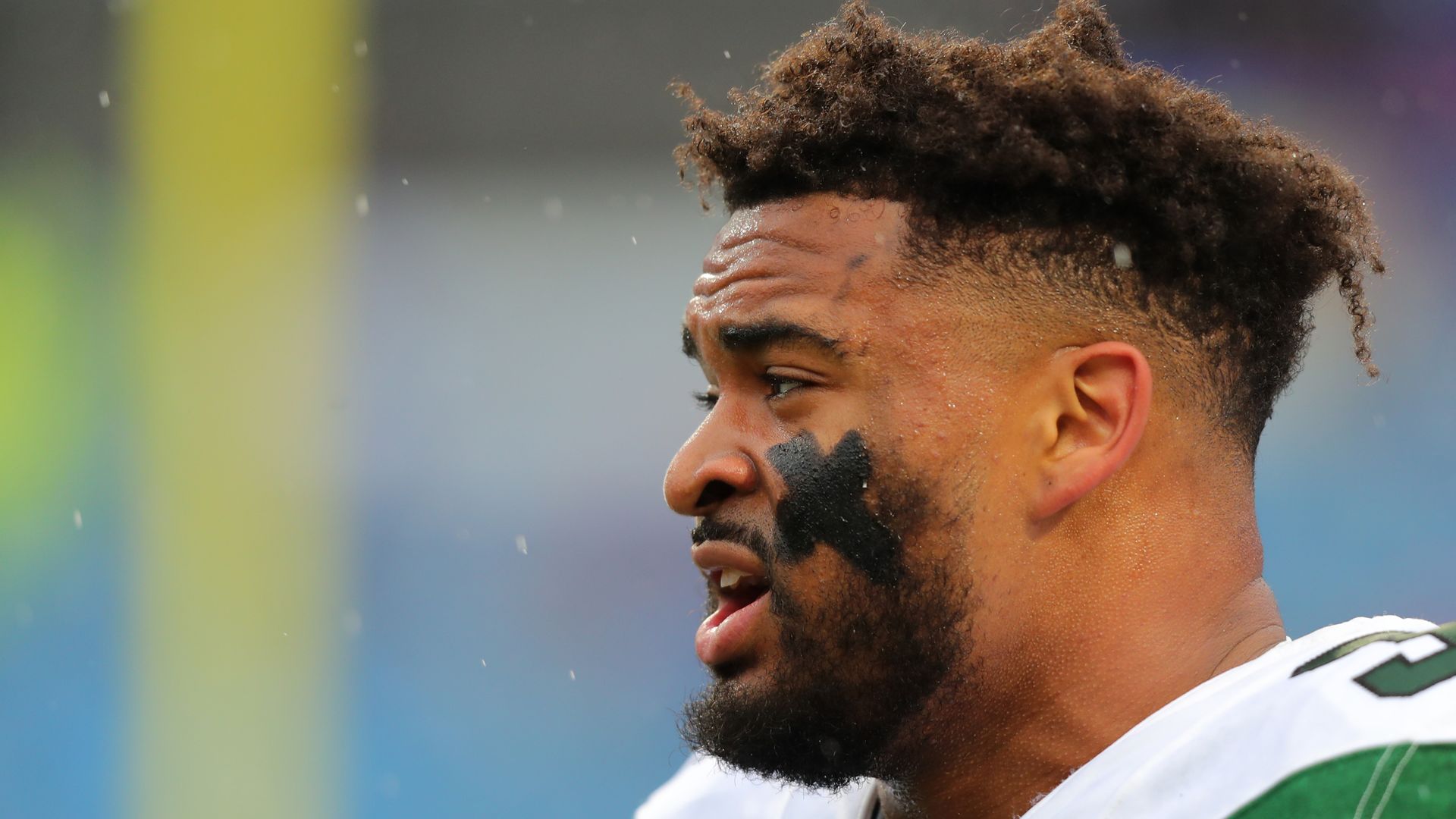 Adams and Jets in stand-off over contract extension