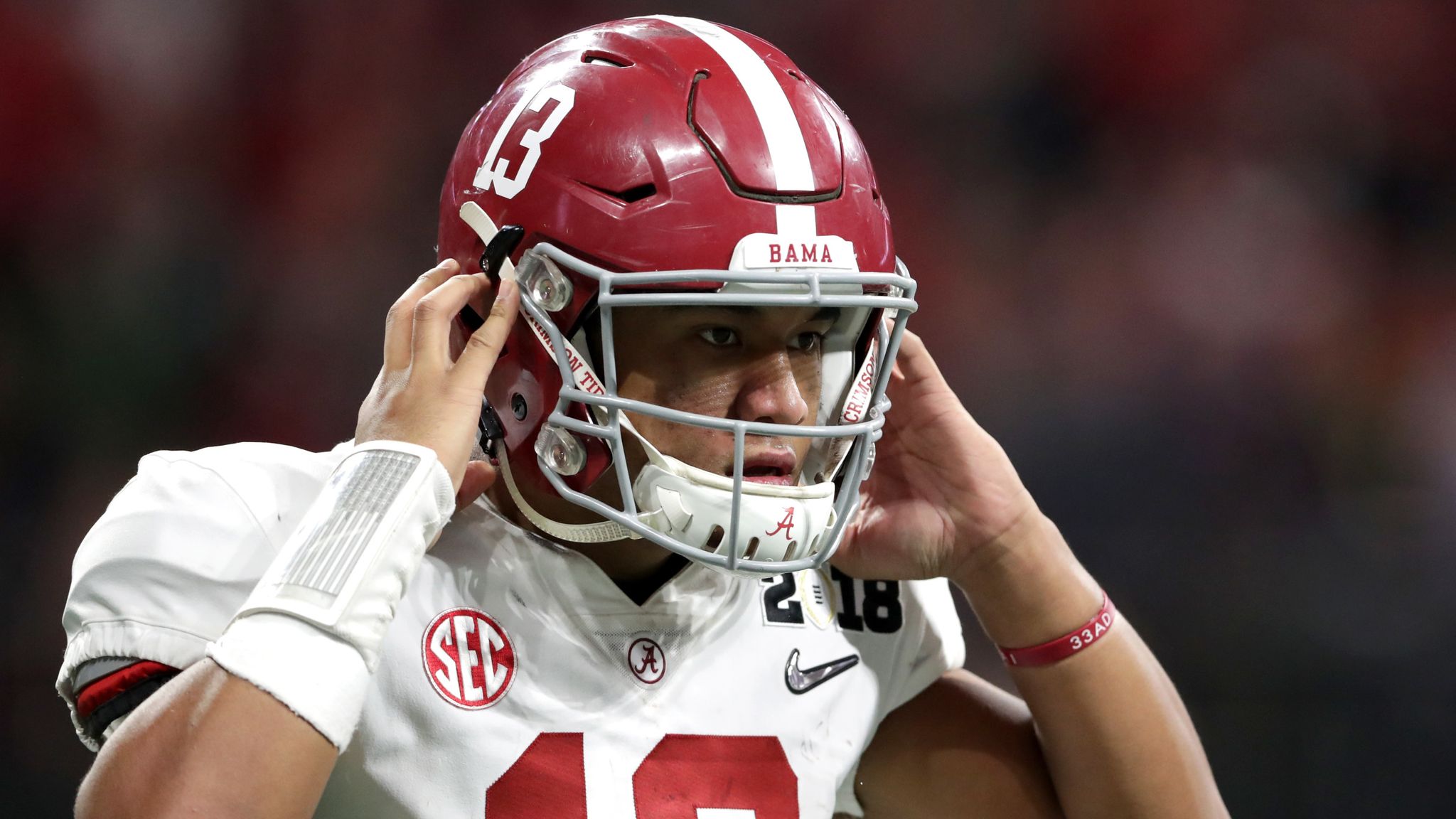 Pro Bowl WR takes Tua Tagovailoa over Patrick Mahomes – in accuracy 