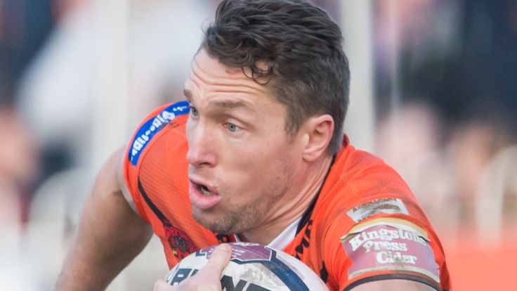Picture by Allan McKenzie/SWpix.com - 13/03/2016 - Rugby League - First Utility Super League - Castleford Tigers v Salford Red Devils - The Mend-A-Hose Jungle, Castleford, England - Castleford's Luke Dorn.
