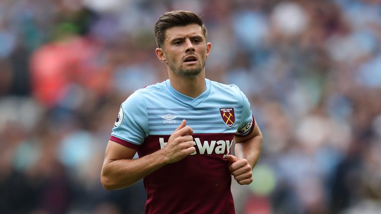 LONDON, ENGLAND - AUGUST 10: Aaron Cresswell of West Ham United during the Premier League match between West Ham United and Manchester City at London Stadium on August 10, 2019 in London, United Kingdom. (Photo by James Williamson - AMA/Getty Images)
