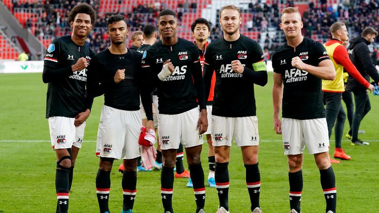 Calvin Stengs of AZ Alkmaar, Owen Wijndal of AZ Alkmaar, Myron Boadu of AZ Alkmaar, Teun Koopmeiners of AZ Alkmaar, Dani de Wit of AZ Alkmaar celebrates the victory during the Dutch Eredivisie match between PSV v AZ Alkmaar at the Philips Stadium on October 27, 2019