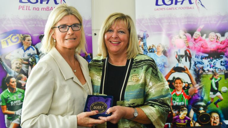 The Kerry Ladies 1993 Jubilee Team were honoured ahead of the TG4 All-Ireland Ladies Football Senior Championship Final in 2018. Pictured, LFGA President Marie Hickey makes a presentation to Eileen Lawlor (Dardis)