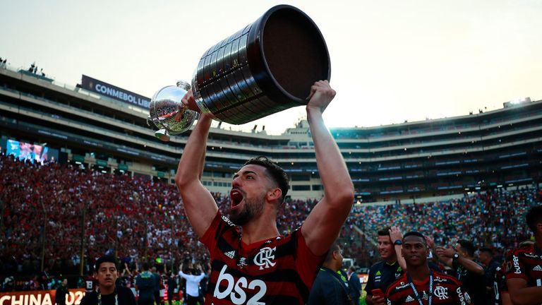 Pablo Mari celebrates winning the Copa Libertadores with Flamengo