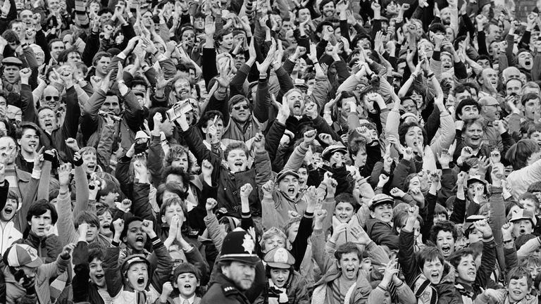 Football fans 1980s