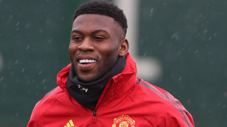Timothy Fosu-Mensah: Manchester United trigger one-year contract extension | Football News Sky