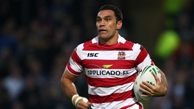 PICTURE BY VAUGHN RIDLEY/SWPIX.COM - Rugby League - Super League - Leeds Rhinos v Wigan Warriors - Headingley, Leeds, England - 01/06/12 - Wigan's George Carmont.