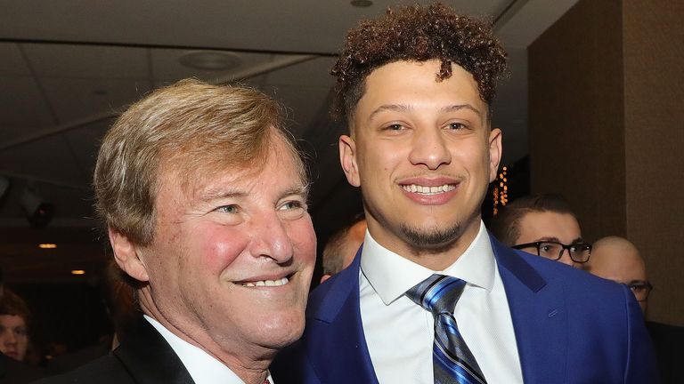 Steinberg pictured with Chiefs QB Mahomes