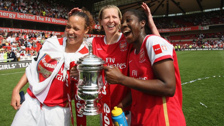 NOTTINGHAM, UNITED KINGDOM - MAY 05: Lianne Sanderson of Arsenal celebrates with Jane Ludlow (c) and Anita Asante (r) the The FA Womens Cup Sponsored by E.ON match between Arsenal and Leeds United at the City Ground on May 5, 2008 in Nottingham, England. (Photo by Laurence Griffiths/Getty Images)