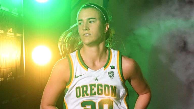 Projected No 1 draft pick Sabrina Ionescu runs onto the court for an Oregon Ducks game
