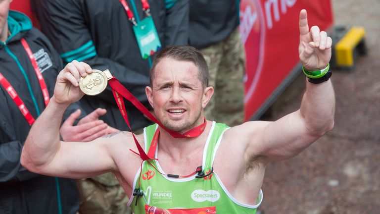 Shane Williams finishes the London Marathon in 2016