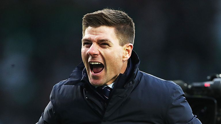 El jefe de los Rangers, Steven Gerrard, dijo que la decisión unánime de diferir los salarios mostró un buen liderazgo y responsabilidad.