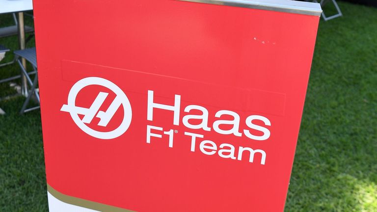 El equipo Haas ha suspendido a la mayoría de su personal en el Reino Unido.