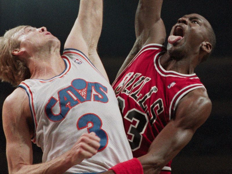 Michael Jordan 1992 Bulls vs Knicks NBA Playoffs Type 1 Original