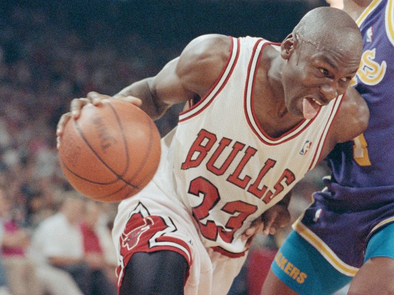 absorberende tilstødende dragt Michael Jordan: Relive his greatest Chicago Bulls games | NBA News | Sky  Sports