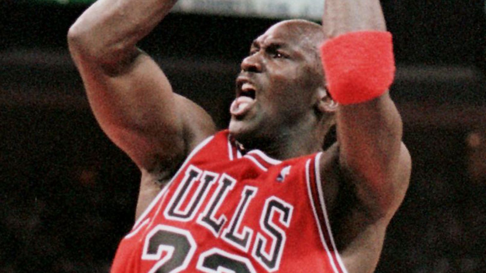 Michael Jordan's iconic turnaround fadeaway jump shot - how'd he do that? | NBA News | Sky Sports