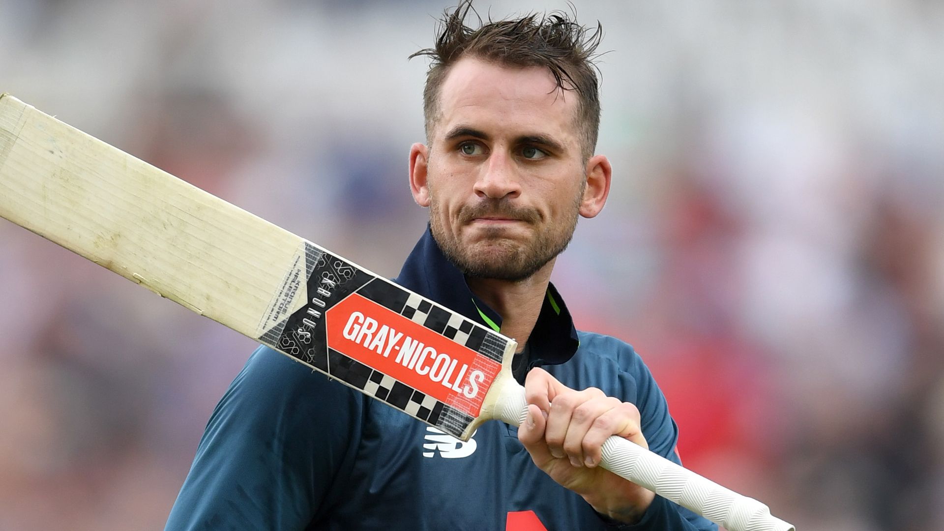 Hales hoping for talks on England future