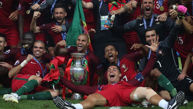 Portugal players celebrate after winning Euro 2016