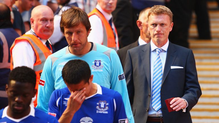 Everton manager David Moyes looks dejected after the 2009 FA Cup final