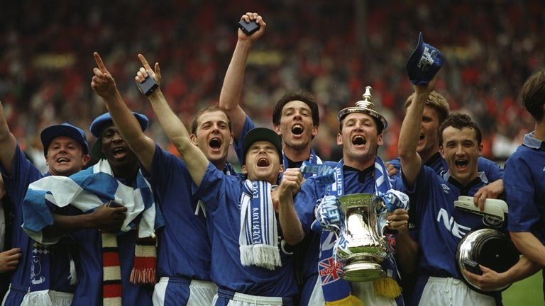 Everton win the 1994/1995 FA Cup.