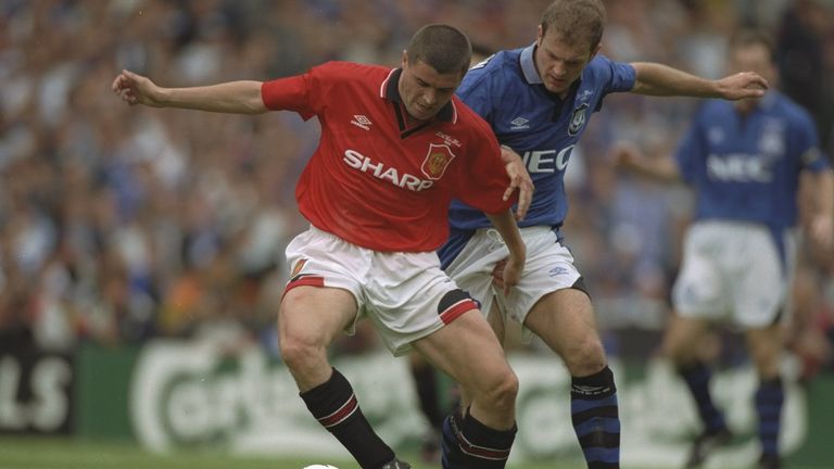 Roy Keane is challenged by Joe Parkinson during Everton's 1-0 win