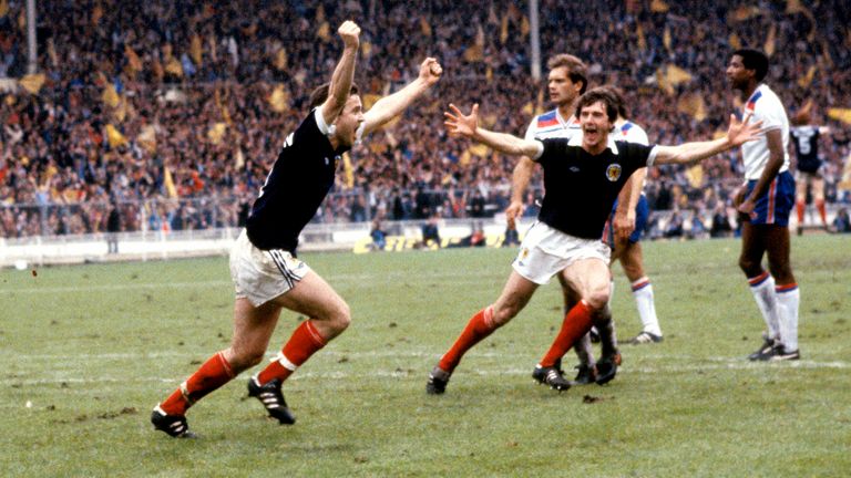 23/05/81 HOME INTERNATIONAL CHAMPIONSHIP.ENGLAND V SCOTLAND (0-1).WEMBLEY - LONDON.Scotland's John Robertson (left) celebrates his penalty goal with teammate Ray Stewart