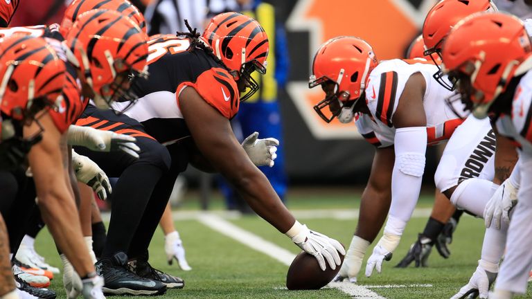The line of scrimmage of the Cincinnati Bengals against the Cleveland Browns