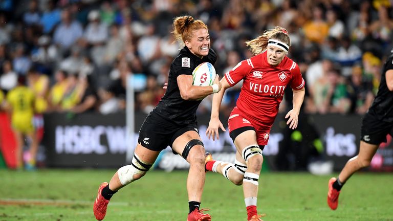 Niall Williams of New Zealand breaks away from the defence in Sydney