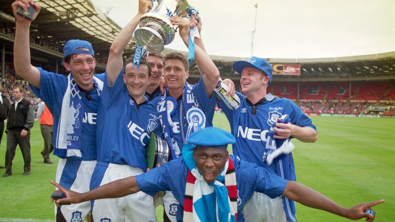 Gary Ablett, Barry Horne, Matt Jackson, Paul Rideout, Graham Stuart and Daniel Amokachi celebrate FA Cup success